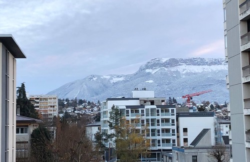 Novel Apartment | Convenient Grand F4 Near Lake and Old Annecy Attractions