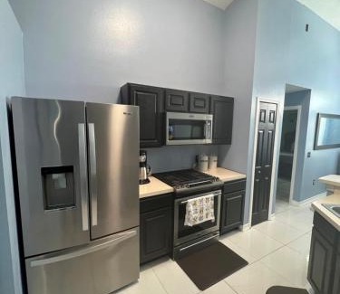 Westbury House | Family-Friendly 4BR Retreat Steps from Disney Parks