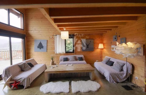 Besse-et-Saint-Anastaise Apartment | Pet-Friendly Retreat at Grand Gite de Combes Awaits You