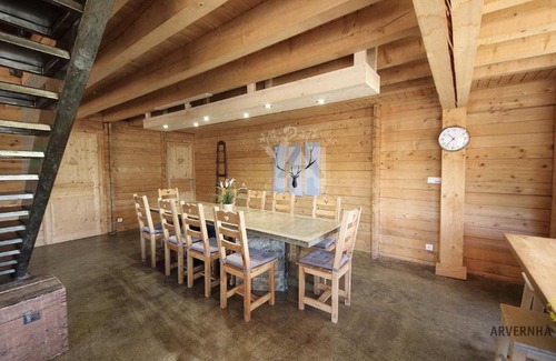 Besse-et-Saint-Anastaise Apartment | Pet-Friendly Retreat at Grand Gite de Combes Awaits You