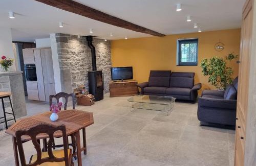 Momignies House | Experience Grand gîte du Moulin de Bourges - Rated 9.6/10