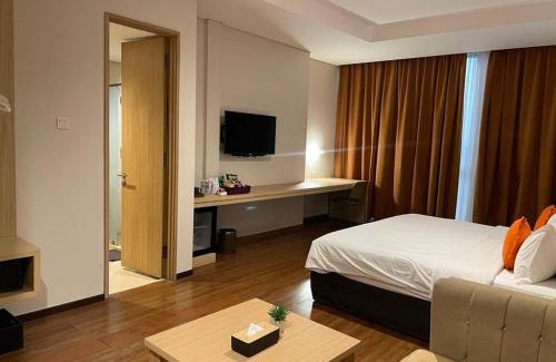 Gambir Hotel | Comfortable Stay at Grand G7 Hotel Pasar Baru with Pool & Spa