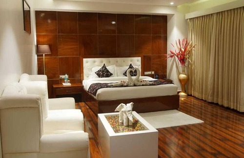 Kanpur Hotel | Discover Grand Geet Hotel with Family-Friendly Amenities