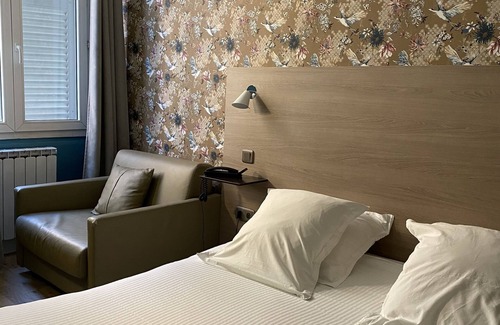Old Town Hotel | Cozy Grand Hôtel Dauphiné: Oceanfront Suites & Spa