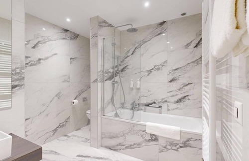 Lavey-Morcles Hotel | Elegant Grand Hôtel des Bains de Lavey - Rated 9.4/10