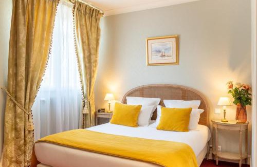 Reims City Centre Hotel | Grand Hôtel Des Templiers: Oceanfront Oasis with Spa