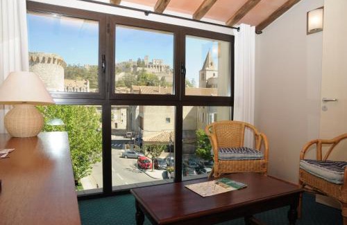 Sisteron Hotel | Experience Comfort at Grand Hôtel du Cours with Great Amenities