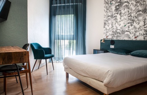 Florac Hotel | Grand Hôtel du Parc: Family-Friendly Retreat with Pool & Spa