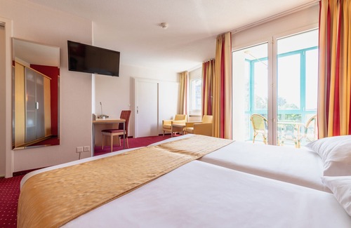Yverdon-les-Bains Hotel | Relax at Grand Hôtel et Centre Thermal: 4-Star Spa Retreat