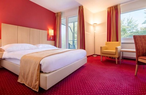Yverdon-les-Bains Hotel | Relax at Grand Hôtel et Centre Thermal: 4-Star Spa Retreat
