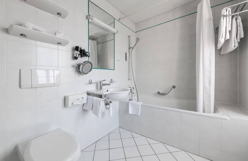 Yverdon-les-Bains Hotel | Relax at Grand Hôtel et Centre Thermal: 4-Star Spa Retreat