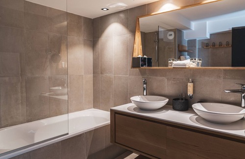 Saint-Chaffrey Hotel | Stylish Grand Hôtel & Spa NUXE Serre Chevalier Awaits