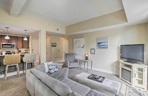 Grand Haven Apartment | Exceptional Grand Haven Condo with Patio Near Downtown