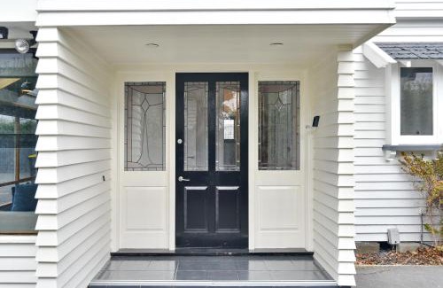 Christchurch City Centre Villa | Prime 5-Bedroom CBD Villa with Child-Friendly Amenities