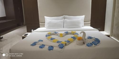 Jabalpur Hotel | Experience Grand Heritage Narmada Jacksons with Pool & Spa