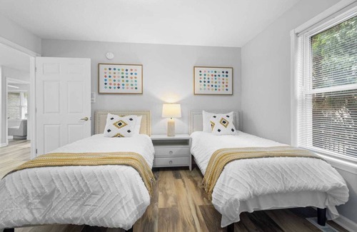 West Newton House | Discover Grand Horizons Oasis - Pet Friendly & Family Ready