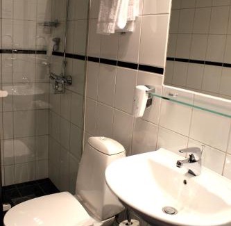 Arendal Hotel | Grand Hotel Arendal: Oceanfront Retreat with Spa & Breakfast