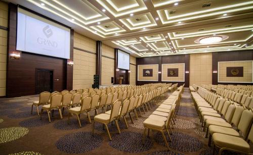 Karaman Hotel | Elegant Stays at Grand Hotel & Convention Center Karaman