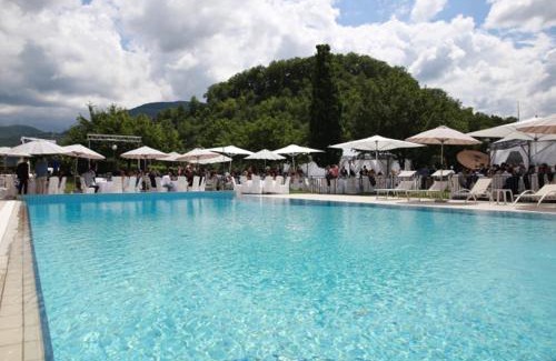 Cascia Hotel | Grand Hotel Elite: Oceanfront Retreat with Spa & Pool Access