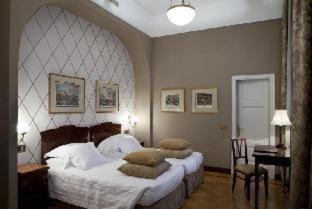 Scala Hotel | Elegant Grand Hotel et de Milan - A Premier 5-Star Experience