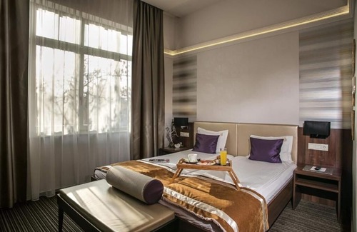 Mako Hotel | Experience the Grand Hotel Glorius: Guest Rated 9.8/10