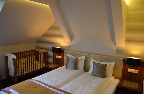 Mako Hotel | Experience the Grand Hotel Glorius: Guest Rated 9.8/10