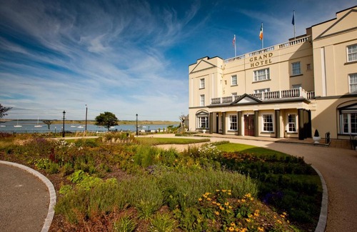 Malahide Hotel | Discover Grand Hotel: 4-Star Stay with Private Pool & Dining