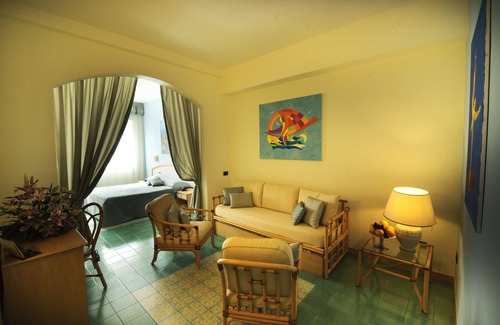 Gaeta Hotel | Discover Grand Hotel Il Ninfeo: A 4-Star Family Retreat