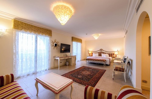 Cluj-Napoca Hotel | Luxury Awaits at Grand Hotel Italia - Rated 9.2/10