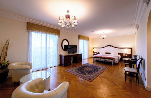 Cluj-Napoca Hotel | Luxury Awaits at Grand Hotel Italia - Rated 9.2/10