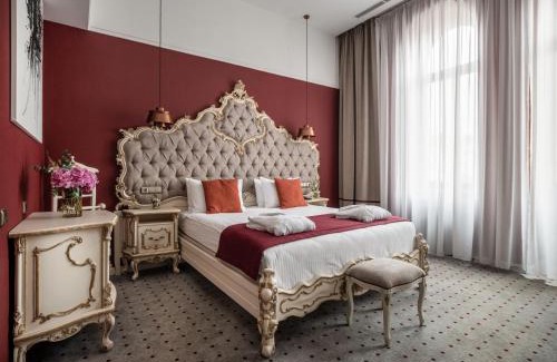 Prospekt Svobody Hotel | Elegant Grand Hotel Lviv Casino & Spa with Ocean View