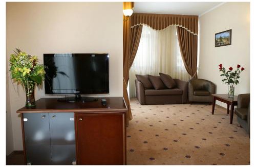Pylypets Hotel | Relax at Grand Hotel Pylypets - 4-Star Oceanfront Getaway