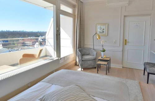 Timmendorfer Strand Hotel | Elegant Grand Hotel Seeschlösschen with Spa & Ocean Views