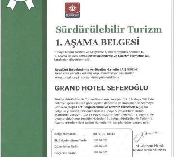 Bayrampasa Hotel | Grand Hotel Seferoğlu: Family-Friendly with Hot Tub & Dining