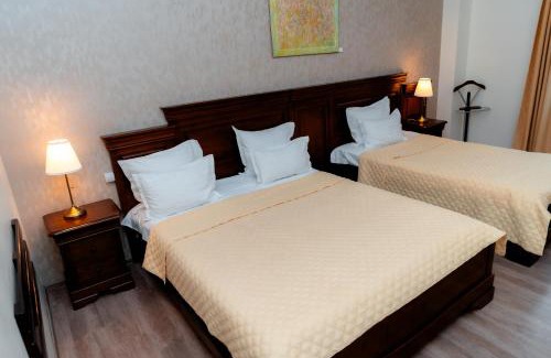 Ramnicu Valcea Hotel | Discover Grand Hotel Sofianu: Oceanfront & Spa Retreat