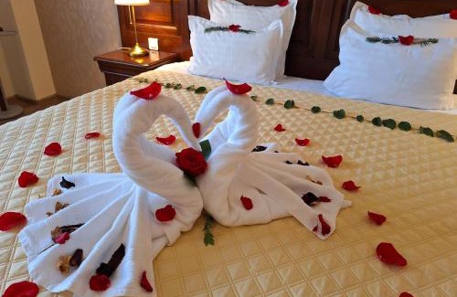 Ramnicu Valcea Hotel | Discover Grand Hotel Sofianu: Oceanfront & Spa Retreat