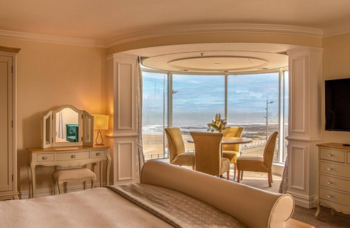 Seaburn Hotel | Discover Grand Hotel Sunderland: Family-Friendly Retreat