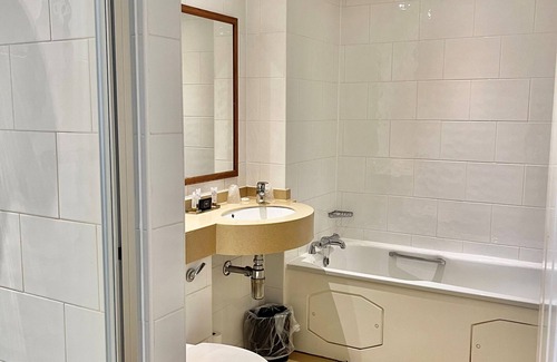 Seaburn Hotel | Discover Grand Hotel Sunderland: Family-Friendly Retreat