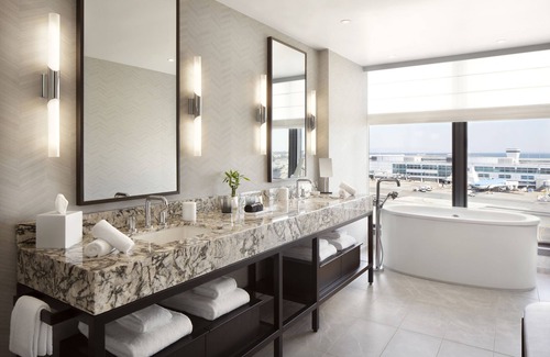 San Francisco Hotel | Top-Rated Grand Hyatt at SFO: Eco-Friendly Comfort Awaits