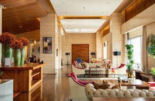 Luohu Hotel | Experience Grand Hyatt Shenzhen: Oceanfront Luxury Awaits