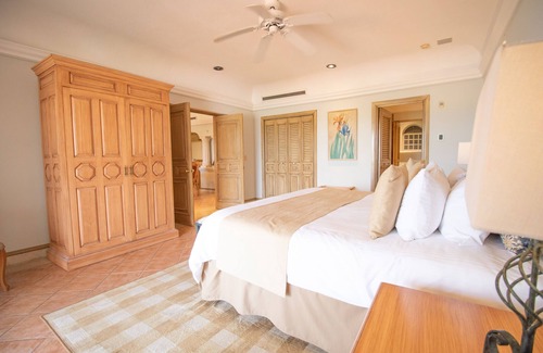 Isla Navidad Resort | Relaxing Grand Isla Navidad Golf & Spa Resort with Marina
