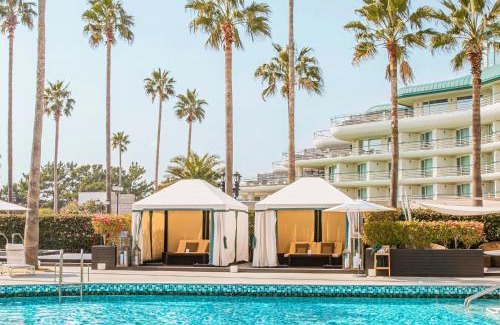 Jungmun Hotel | Indulge at Grand Josun Jeju: Oceanfront Pool & Spa Retreat
