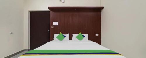 Gundlupet Hotel | Convenient Stay at GRAND JP INN Near Gundlupet Bus Stand