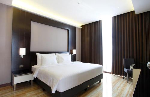 Purwokerto Hotel | Discover Grand Karlita Hotel Purwokerto with Pool & Breakfast