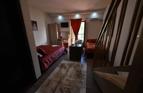 Staro Nagorichane Hotel | Budget-Friendly Grand Kokino: Child-Friendly Retreat