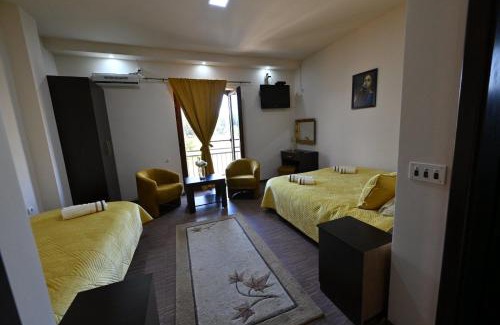 Staro Nagorichane Hotel | Budget-Friendly Grand Kokino: Child-Friendly Retreat