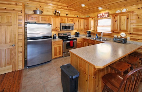 Langley Cabin | Idyllic Grand Lake Cabin Retreat with Hot Tub & Ocean Views