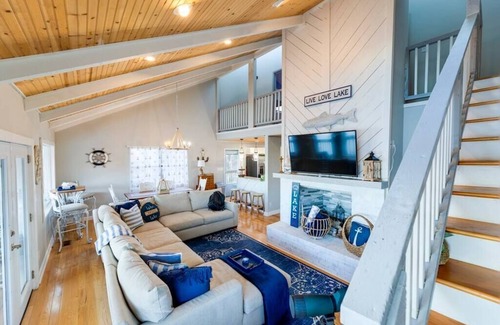 Cook Springs House | Grand Lake Escape: Tranquil Retreat with Pool & Spa