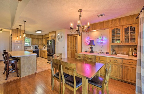 Afton House | Unforgettable Monkey Island Getaway with Fire Pit & Spa