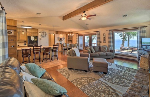 Afton House | Unforgettable Monkey Island Getaway with Fire Pit & Spa